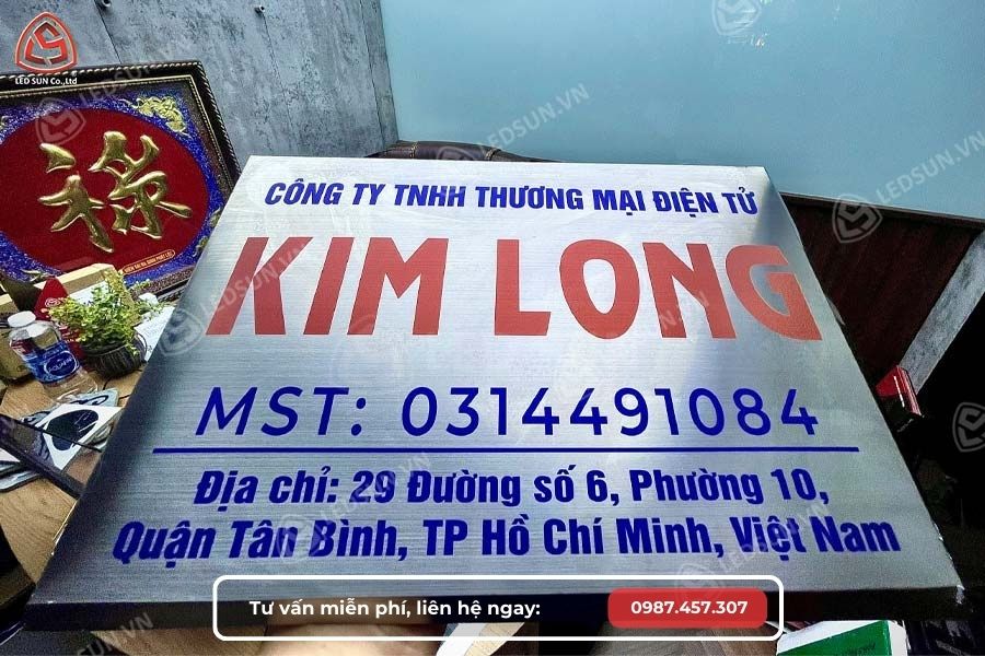 làm bảng tên công ty tphcm