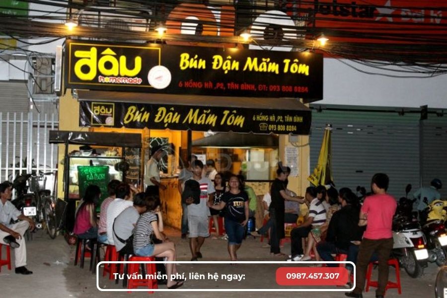 Bảng hiệu quán bún đậu mắn tôm