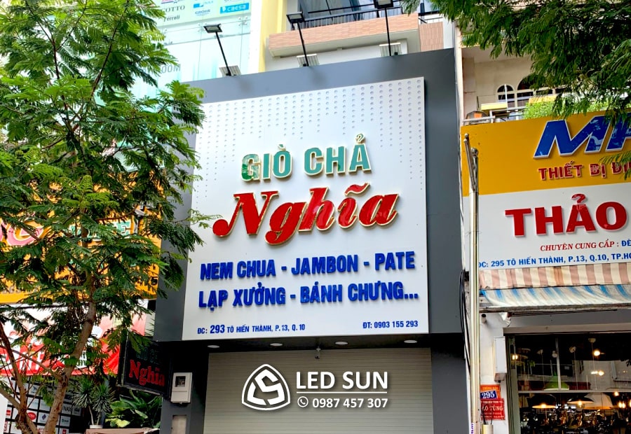 bảng hiệu chữ inox