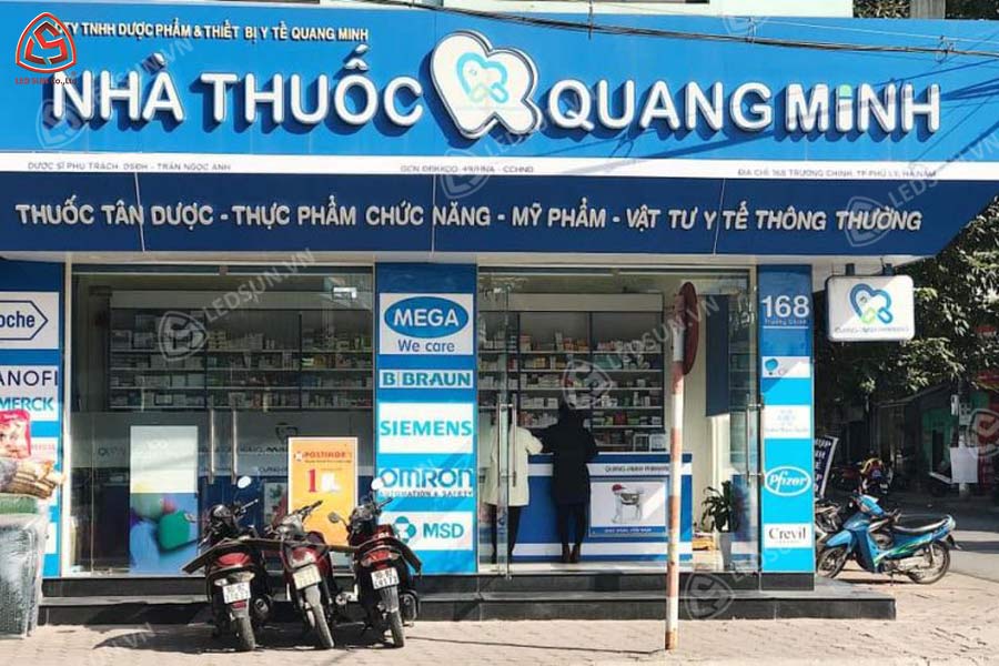 Bảng hiệu nhà thuốc Quảng Minh