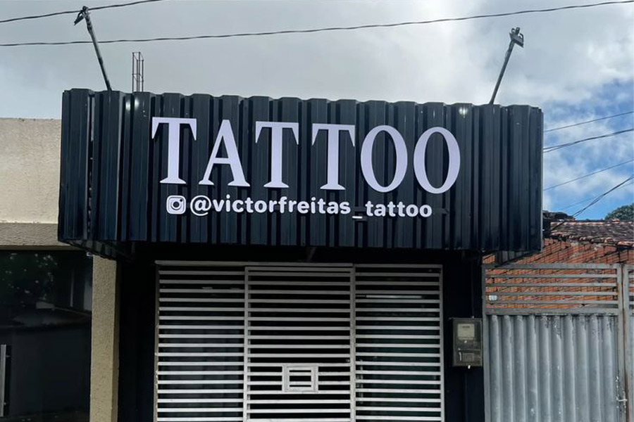 bảng hiệu tiệm xăm